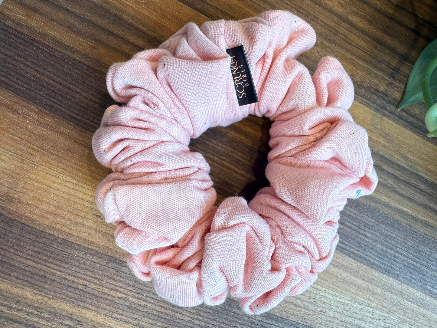 Annie | pink Sparkle Scrunchie