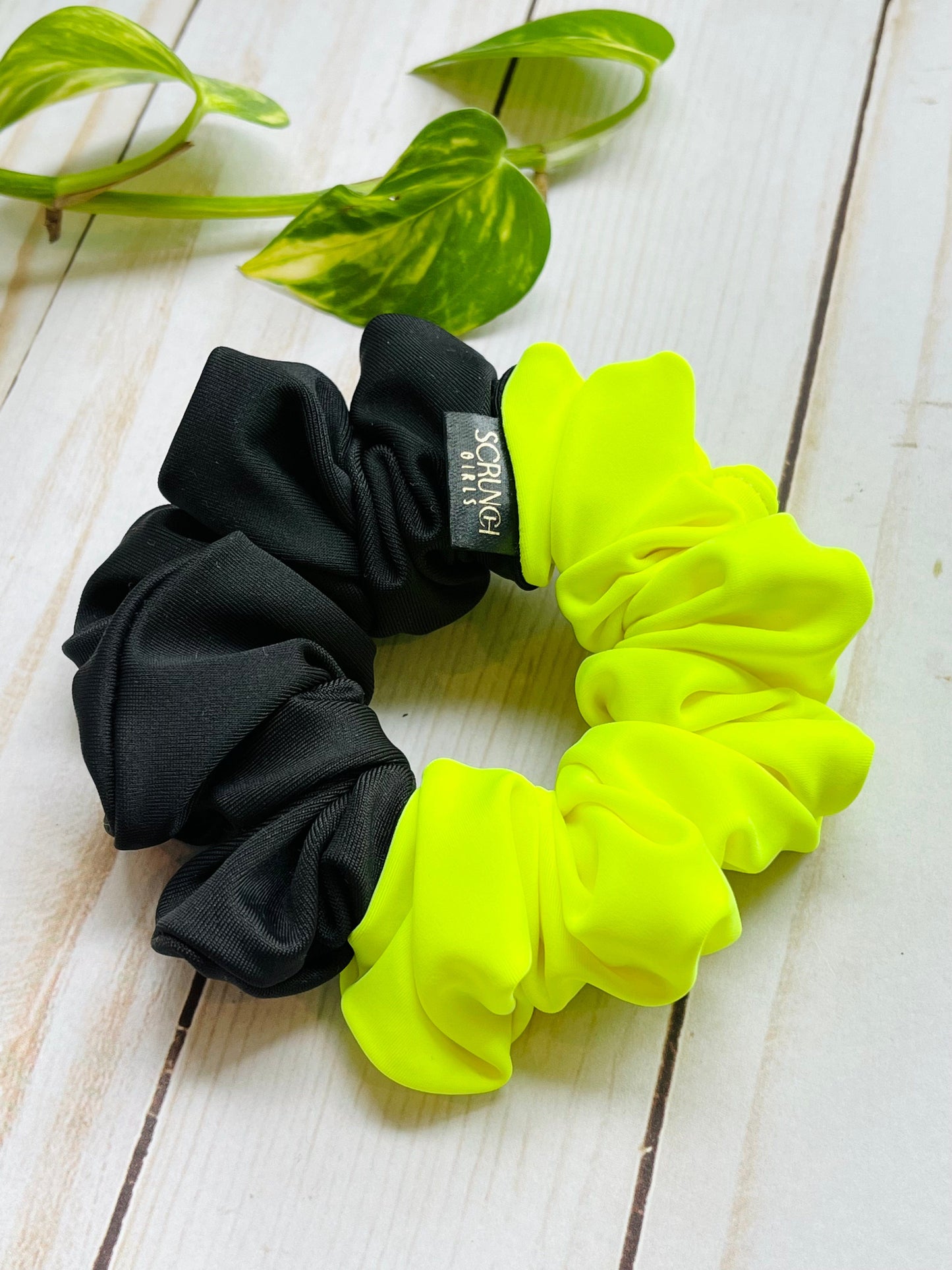 Gigi | neon yellow and black scrunchie