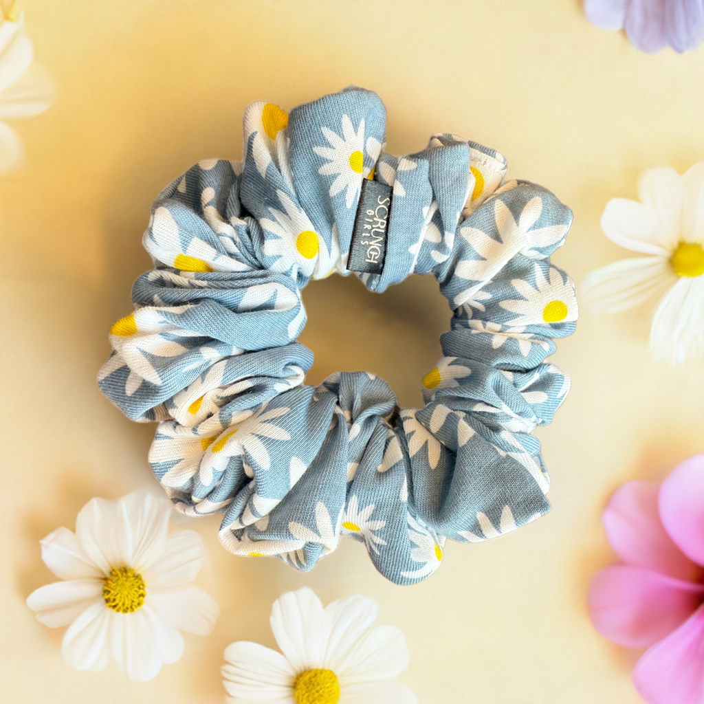 Tess | Daisy Scrunchie.